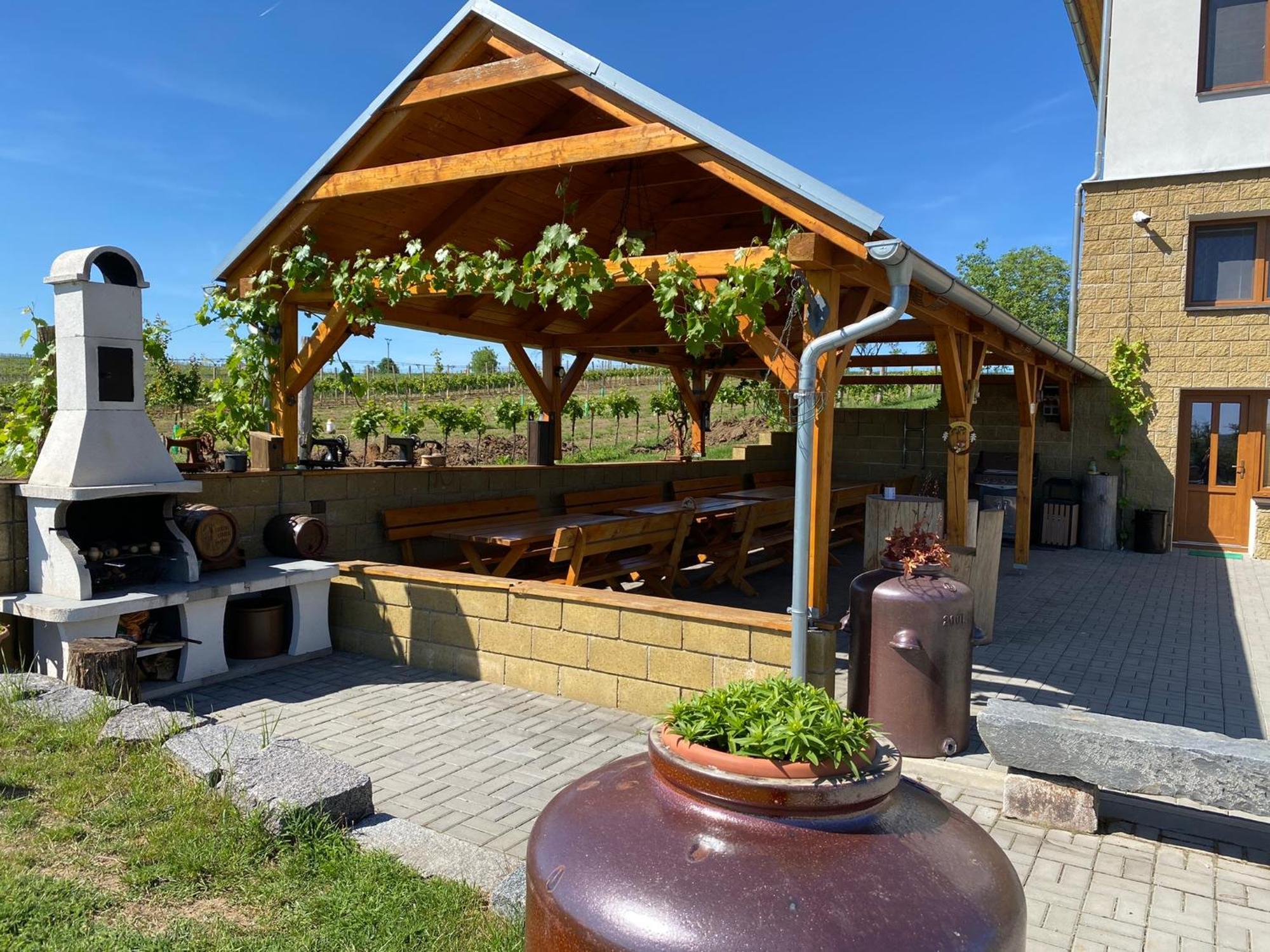 Vinarstvi & Penzion Knapek Strachotin Hotel Екстериор снимка
