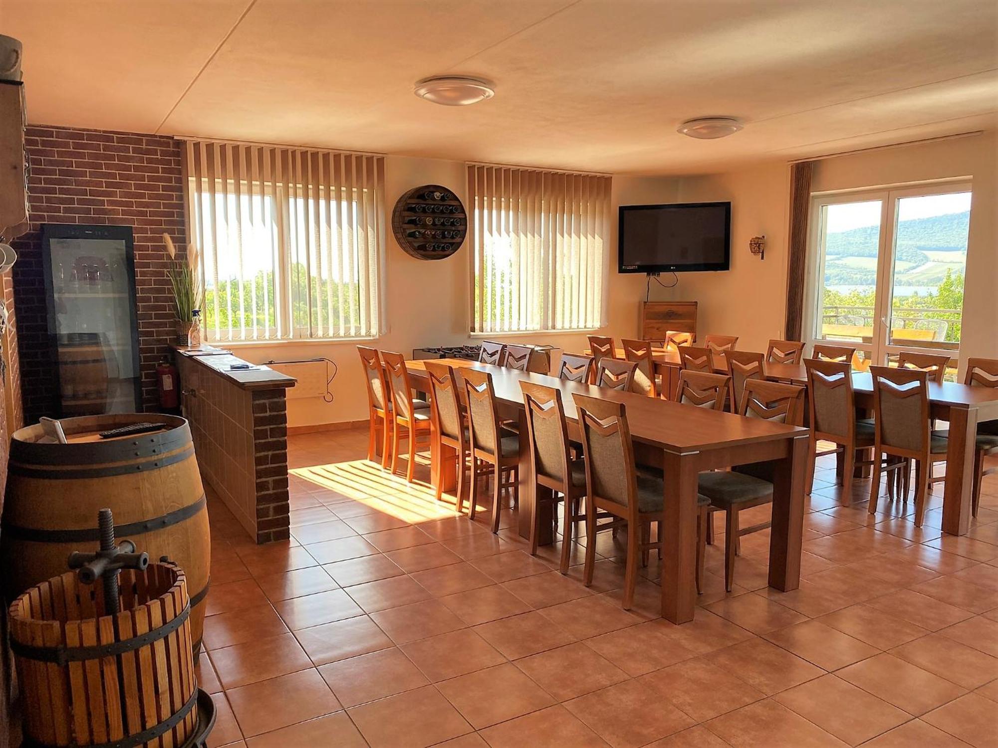 Vinarstvi & Penzion Knapek Strachotin Hotel Екстериор снимка